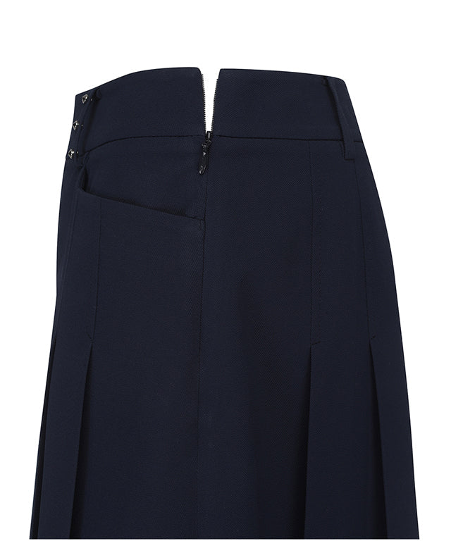 Valeria Golf: Women Half Pleats Under Line Point Skirt - Navy